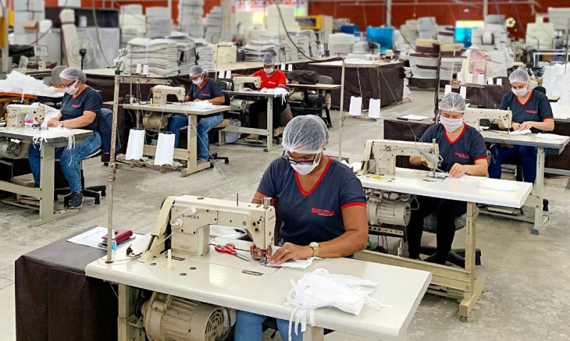 Empresa Entrega 10 Mil Máscaras De TNT Para O Combate Ao Coronavírus Na Bahia