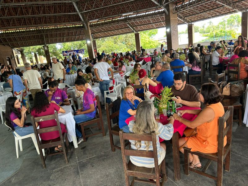 Feijoada Solidária Do Rotary Lota Salão Da AABB
