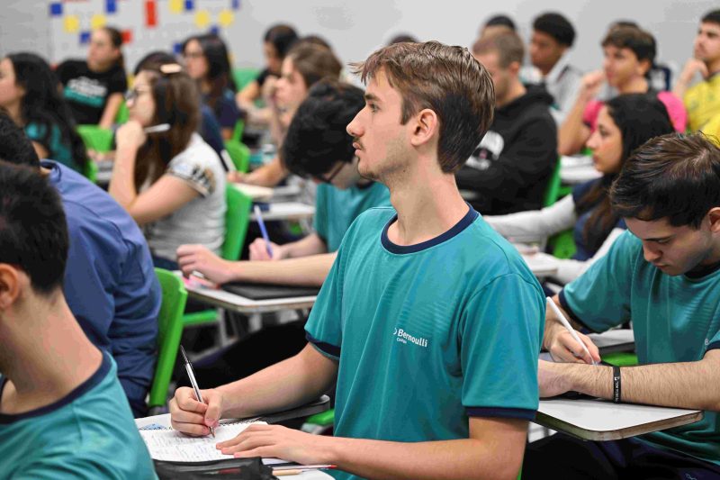 Faltam 30 Dias Para O Enem: Como Organizar Os Estudos Na Reta Final