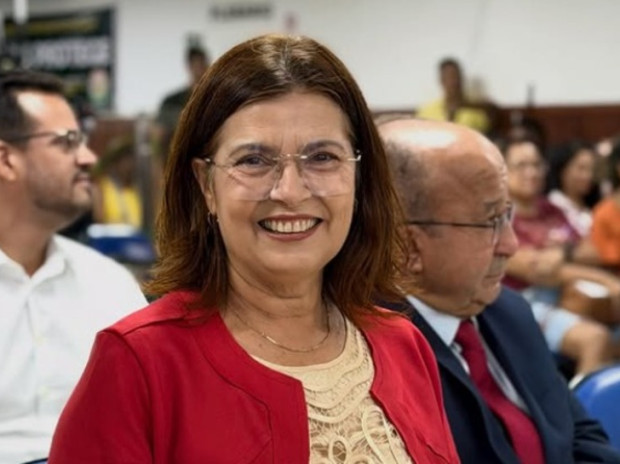 ADÉLIA DEFENDE TARIFA ZERO EM TROCA DE SUBSÍDIO PÚBLICO AO TRANSPORTE